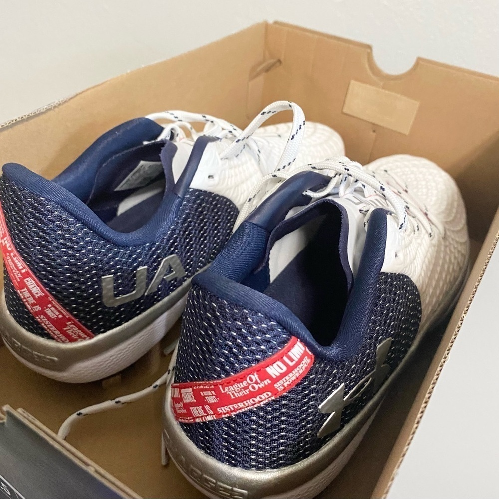 NIB Under Armour Red White and Blue Women's Gylde 2.0 MT LE Softball Cleats - Picture 5 of 5